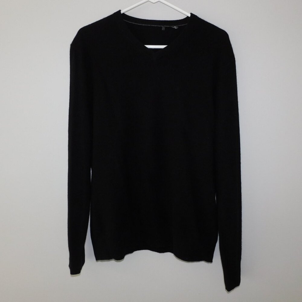 Cashmere V-Neck sweater Saks Fifth Avenue - mens large 100% cashmere
